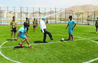 Tuşba Belediyesi'nde yaz spor okulları başlatıldı