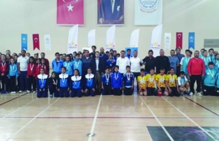 Vanlı badmintoncular Türkiye finallerinde 