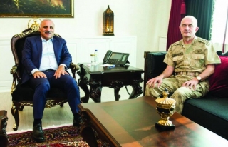 Korgeneral Karataş'tan, Vali Zorluoğlu'na veda ziyareti...