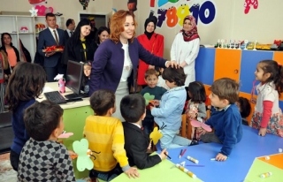 Bayan Zorluoğlu, açılış ve ziyaretlerde bulundu