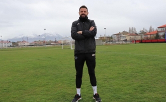 Vanspor FK kalecisi Haydar Yılmaz, Şenol Güneş'in rekorunu kırdı