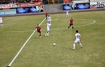 Vanspor, Karacabey'i 2 golle geçti